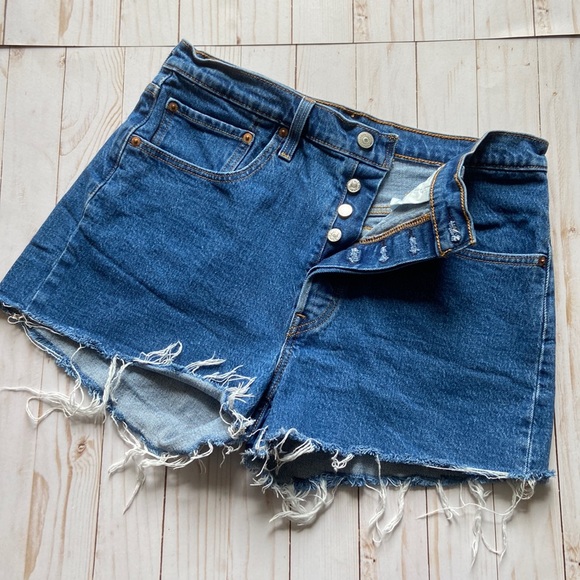 Levi’s 501 Cutoff Shorts - Picture 1 of 10